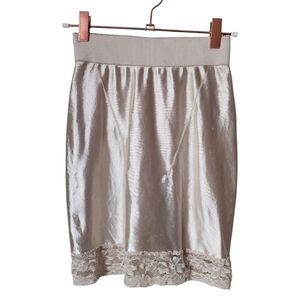 NATORI Cream Satin Lace Trim Half Slip Skirt‎ Lingerie Minimalist Size P